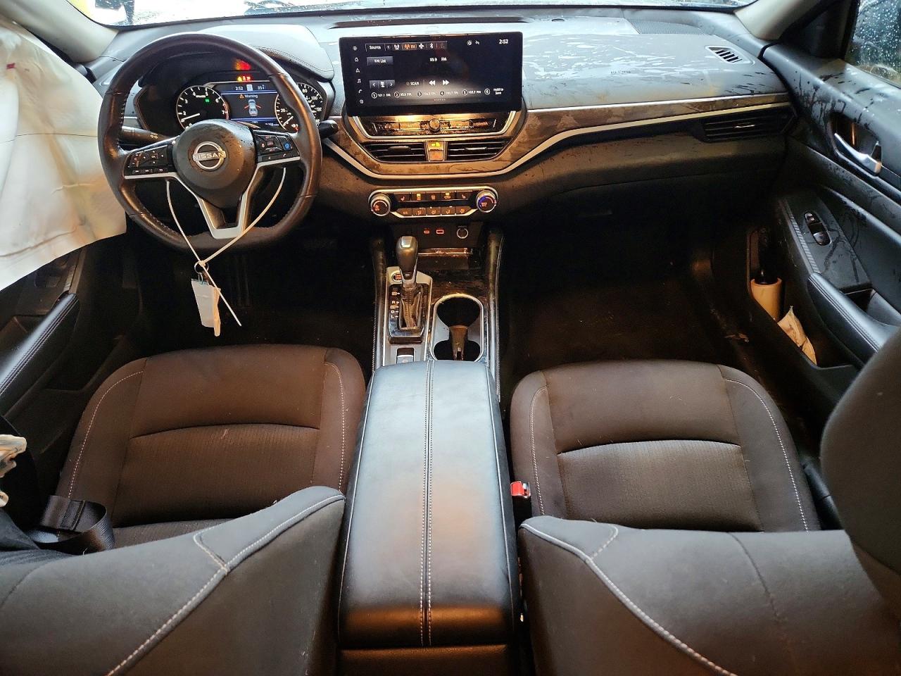 2024 NISSAN ALTIMA SV photo 8