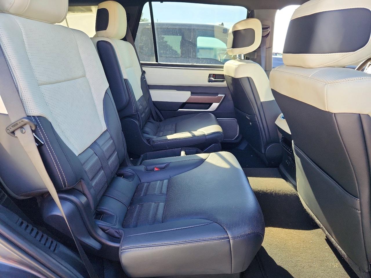 2023 TOYOTA SEQUOIA SR5 photo 11