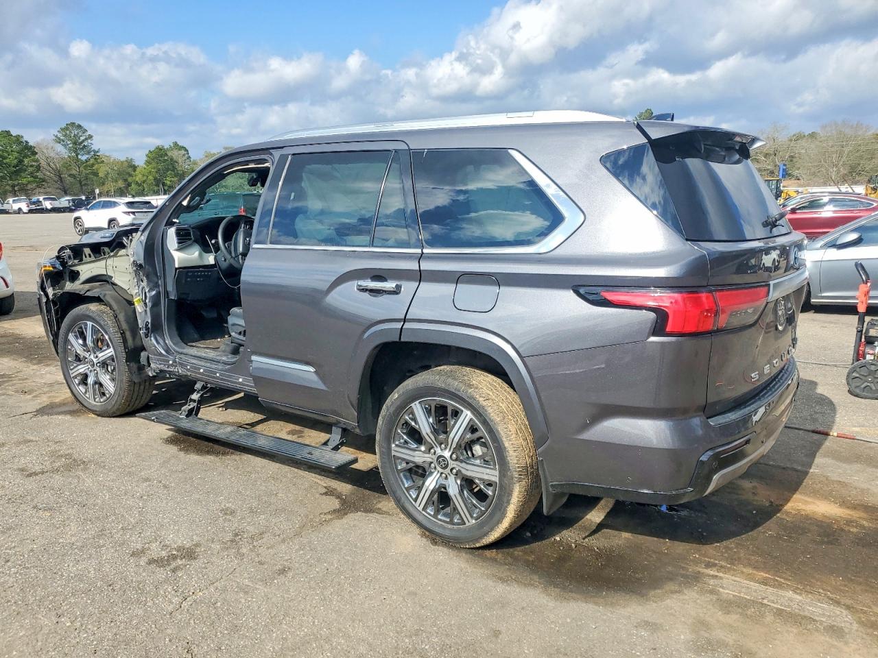 2023 TOYOTA SEQUOIA SR5 photo 2