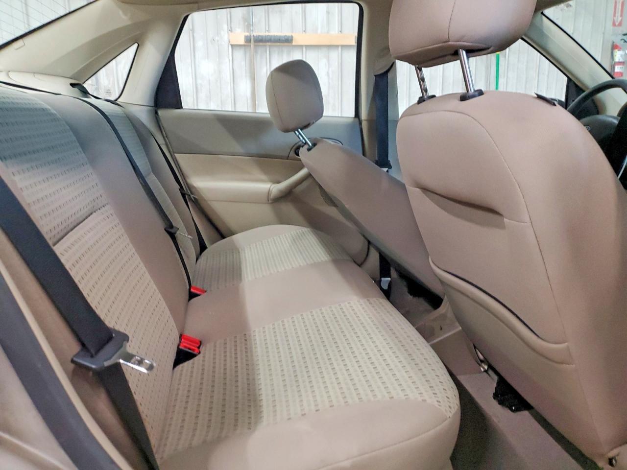 2007 FORD FOCUS ZX4 photo 10