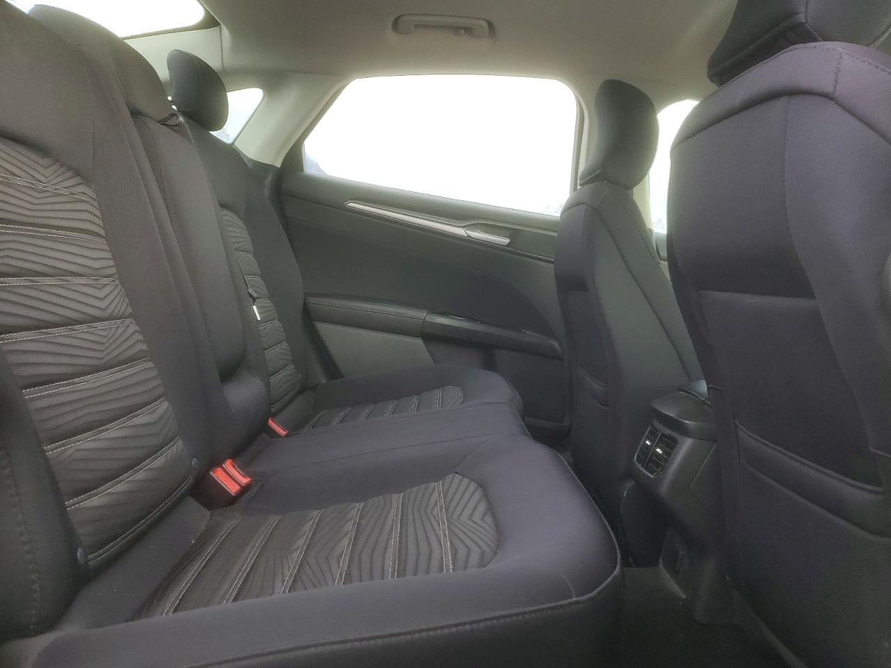 2016 FORD FUSION SE photo 10