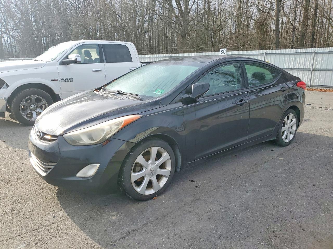 2013 HYUNDAI ELANTRA