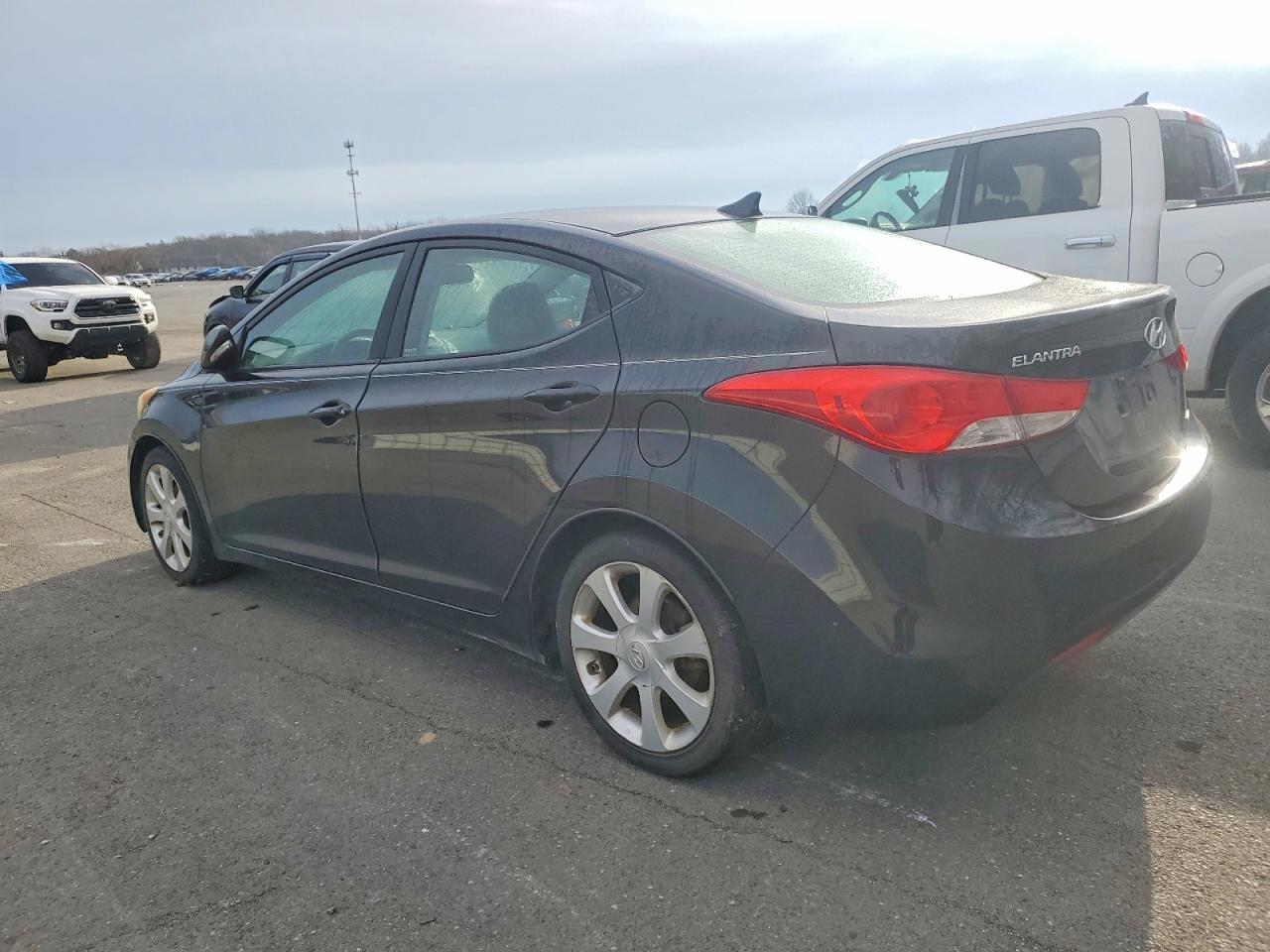 2013 HYUNDAI ELANTRA GLS photo 2