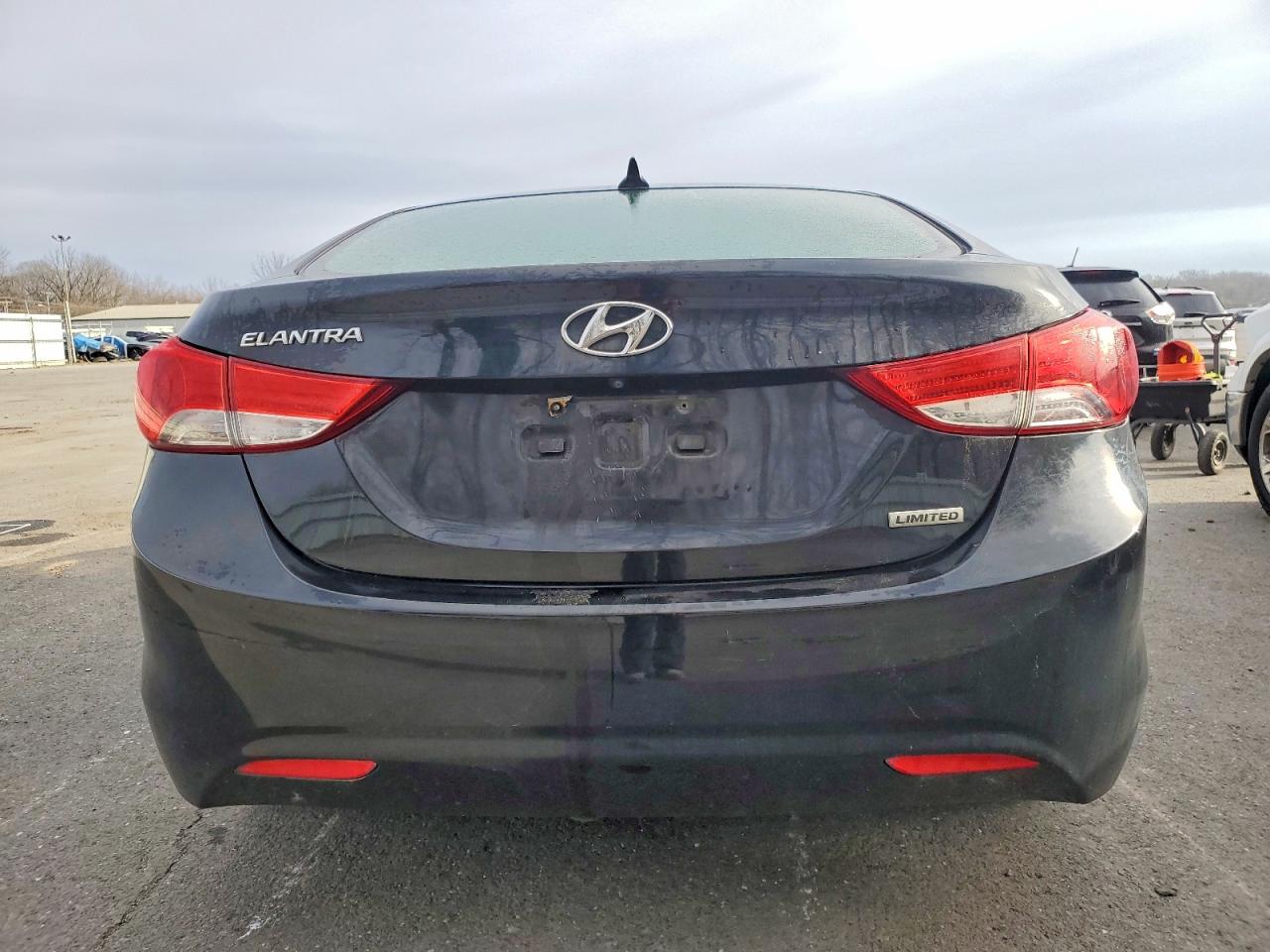 2013 HYUNDAI ELANTRA GLS photo 6