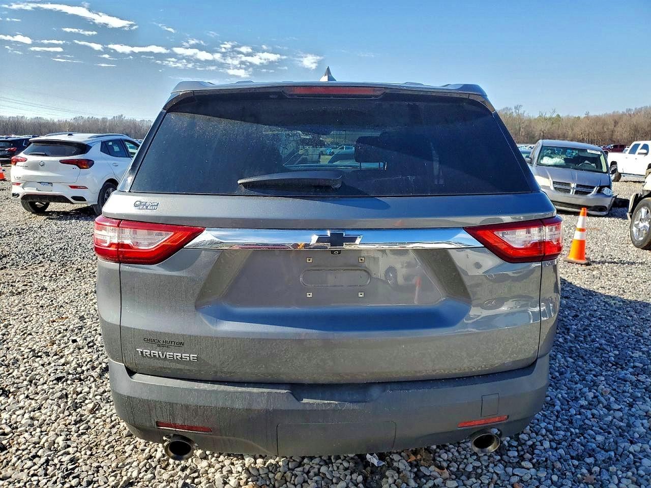 2020 CHEVROLET TRAVERSE LS photo 6