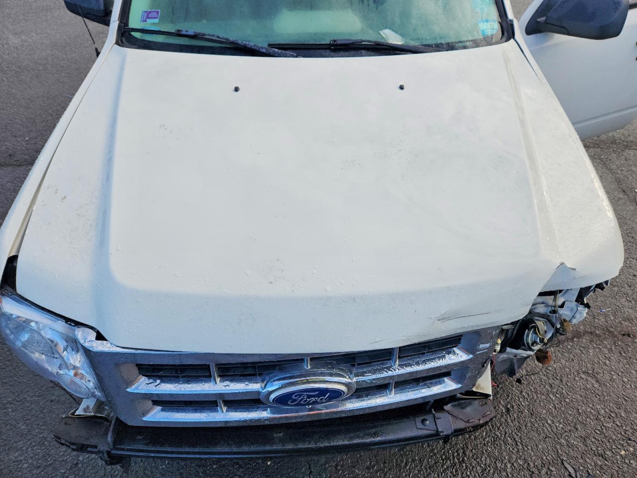2010 FORD ESCAPE XLT photo 12