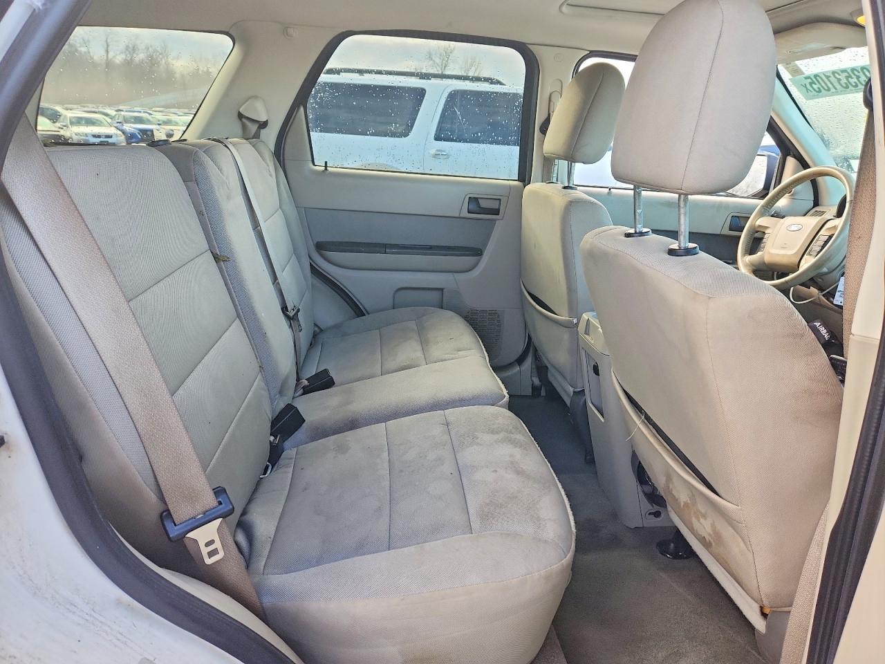 2010 FORD ESCAPE XLT photo 11