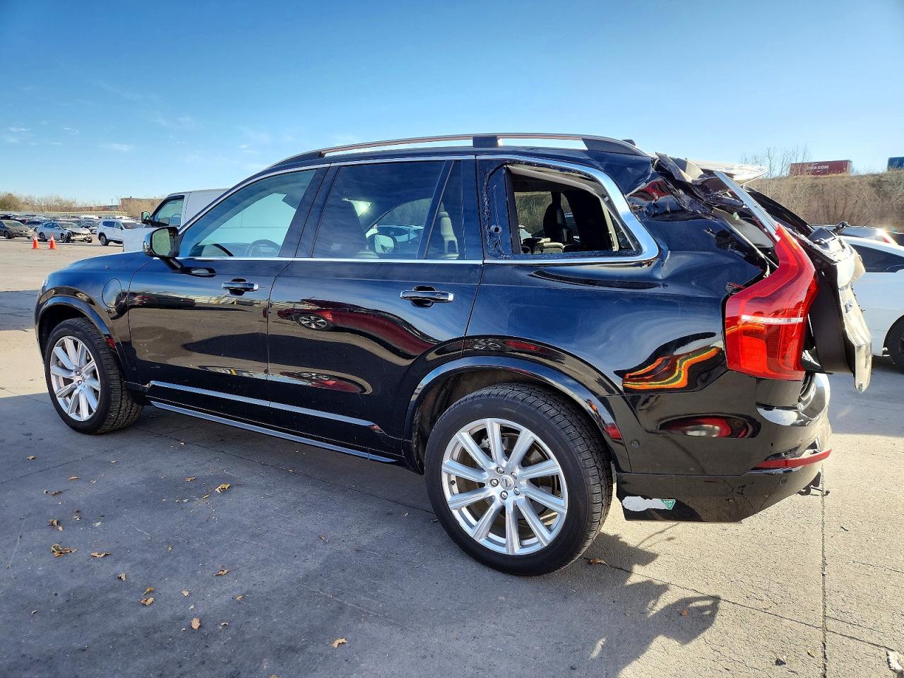 2016 VOLVO XC90 T8 photo 2