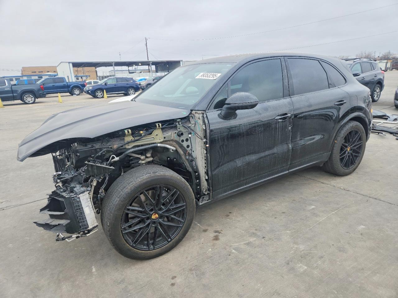 2024 PORSCHE CAYENNE