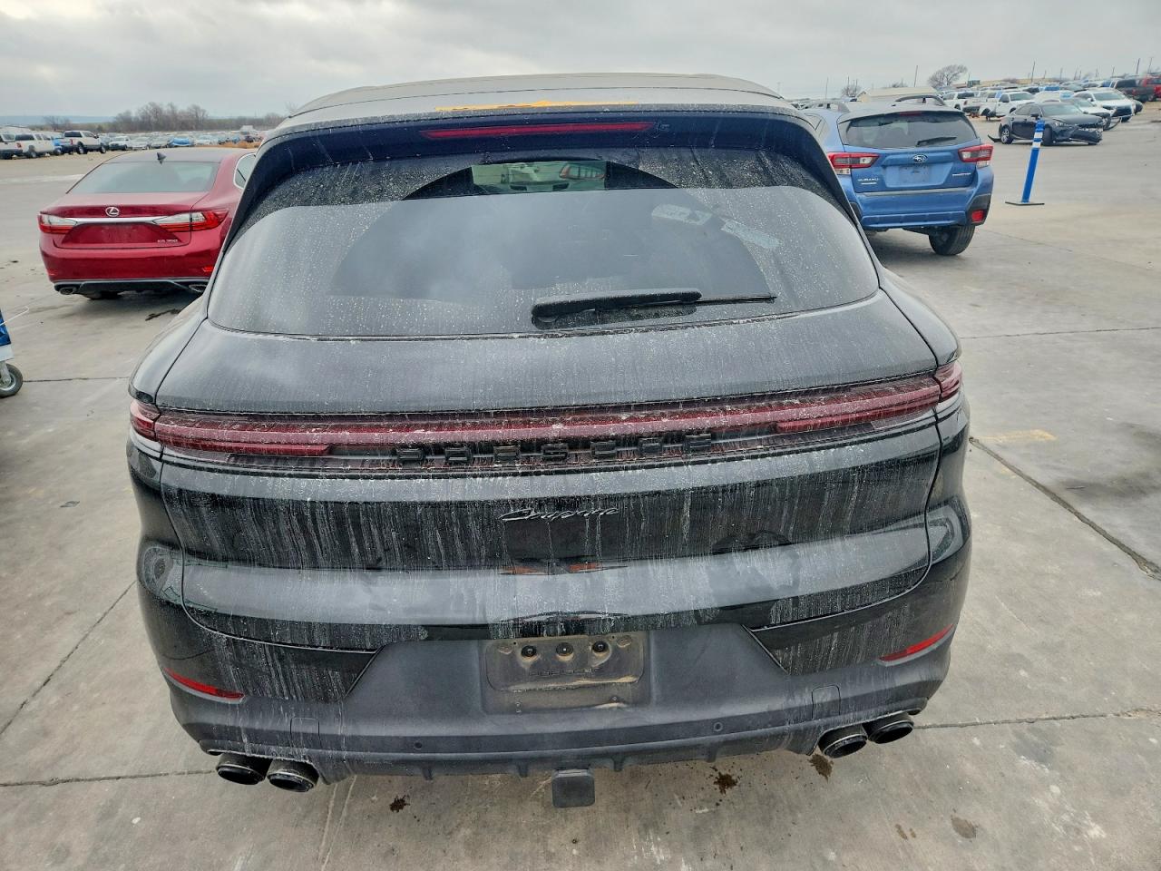 2024 PORSCHE CAYENNE photo 6