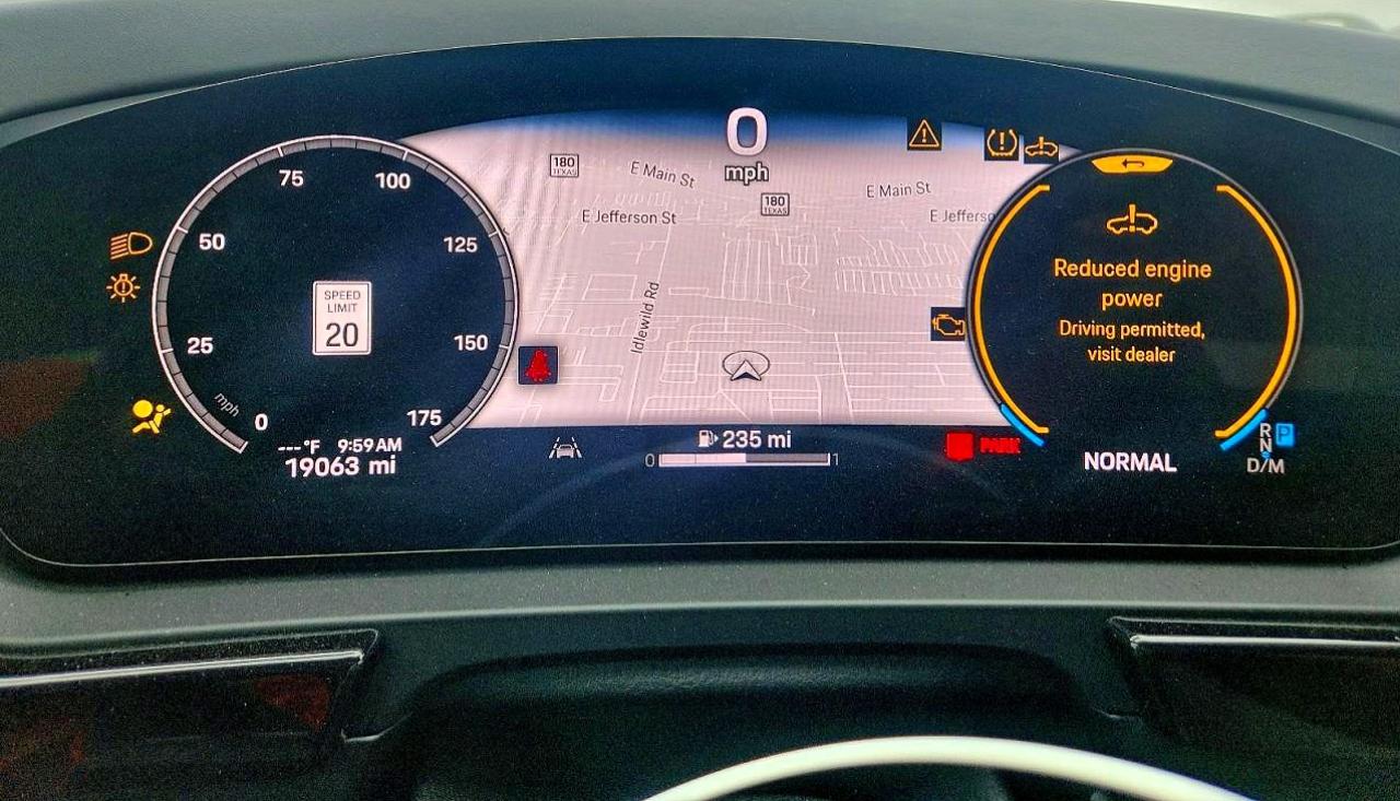 2024 PORSCHE CAYENNE photo 9
