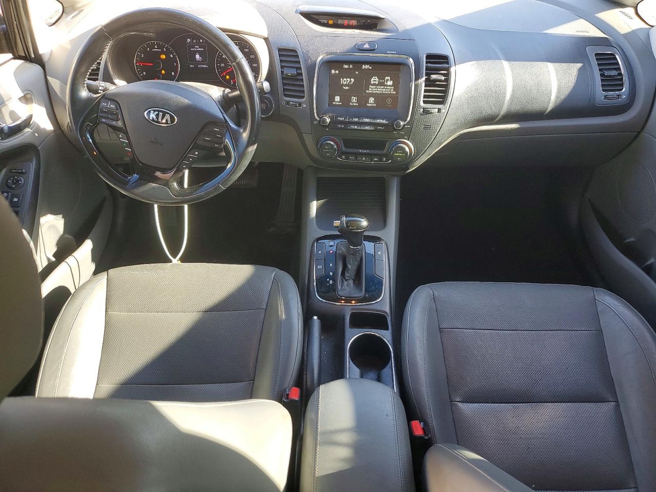 2017 KIA FORTE EX photo 8