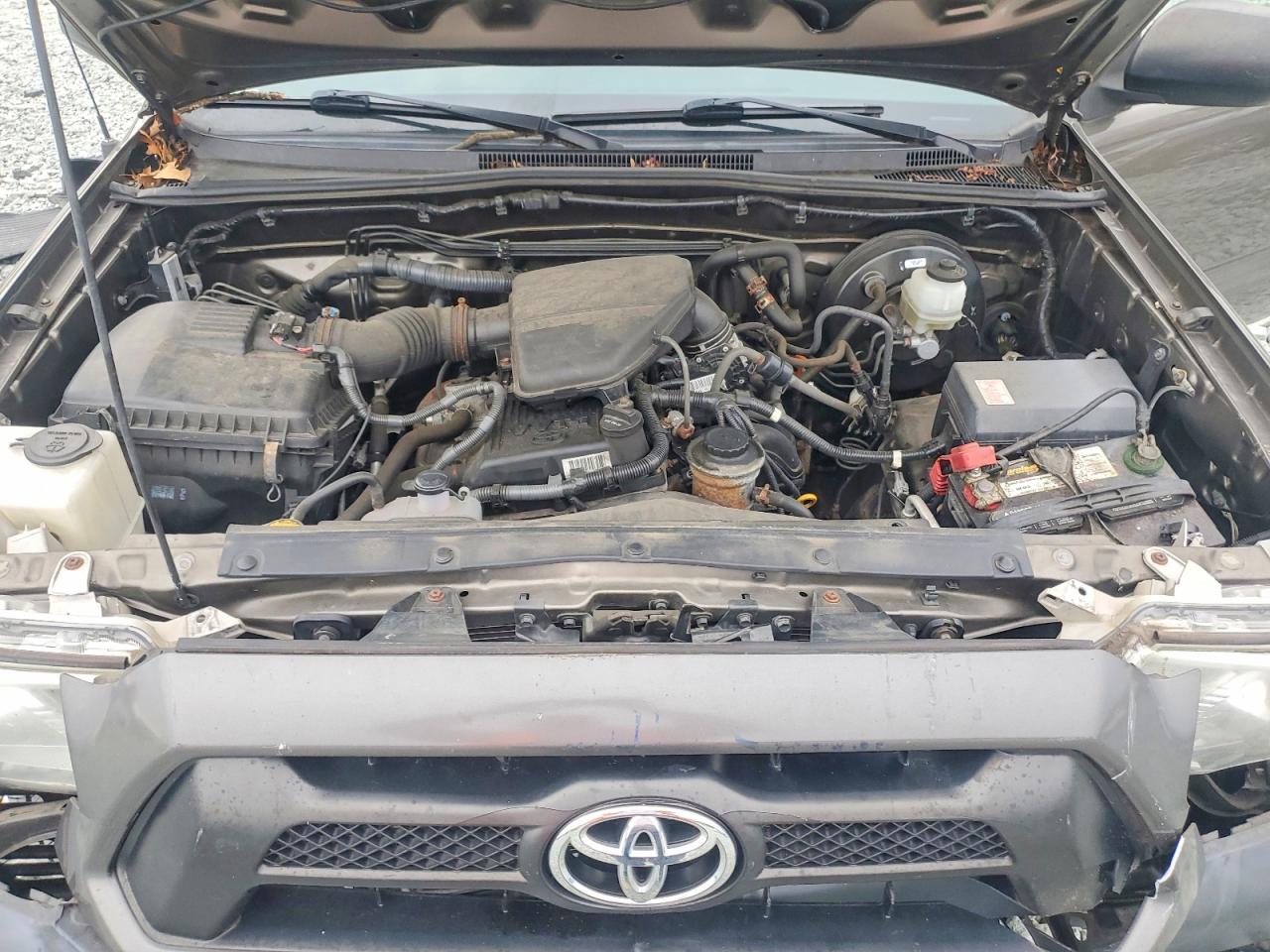 2012 TOYOTA TACOMA photo 11