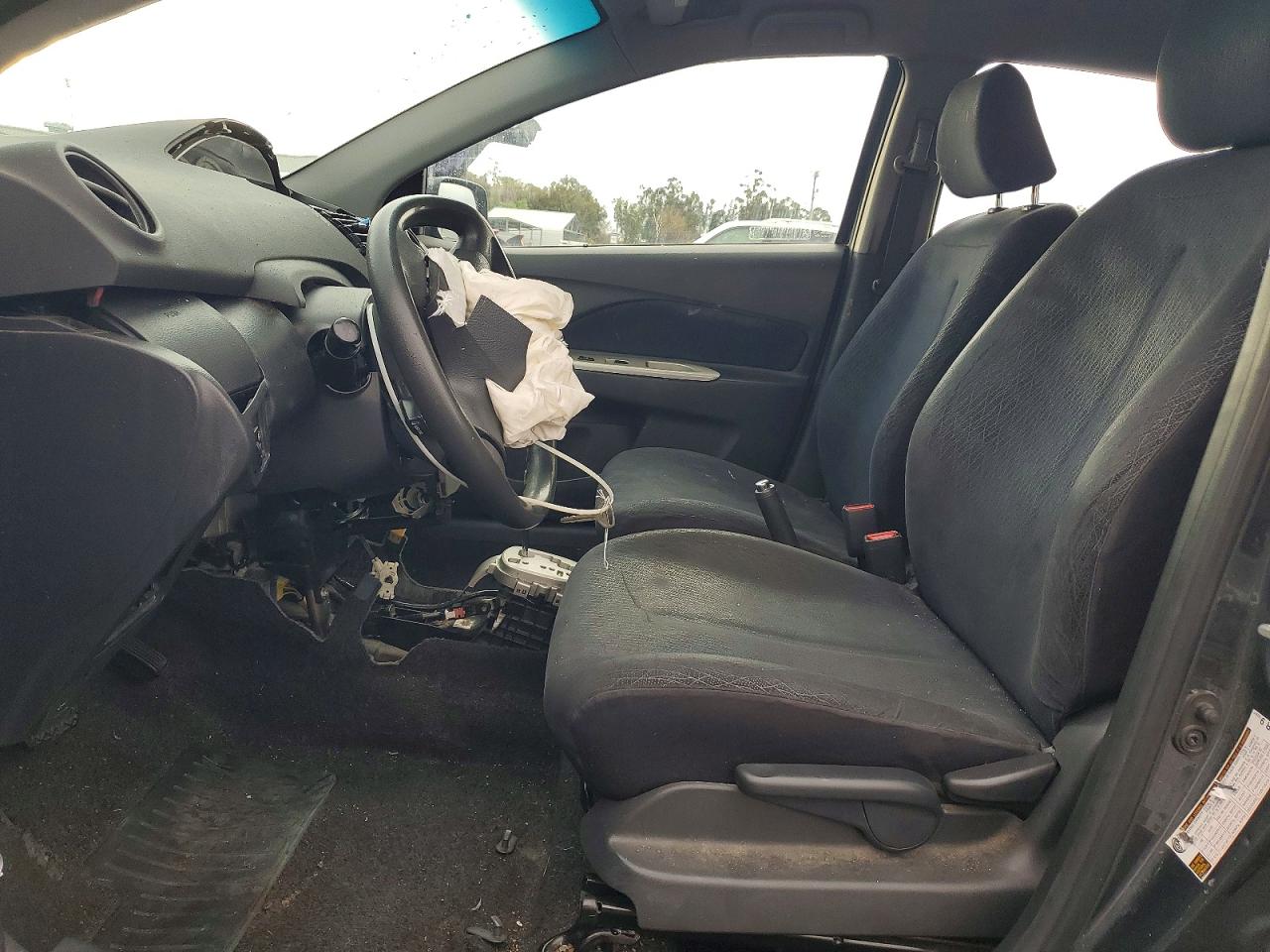 2008 TOYOTA YARIS photo 7