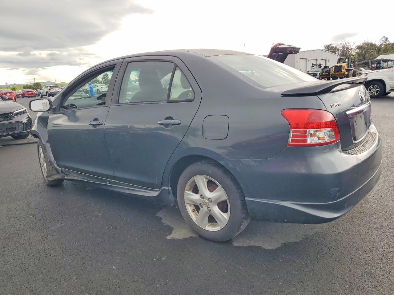 2008 TOYOTA YARIS photo 2