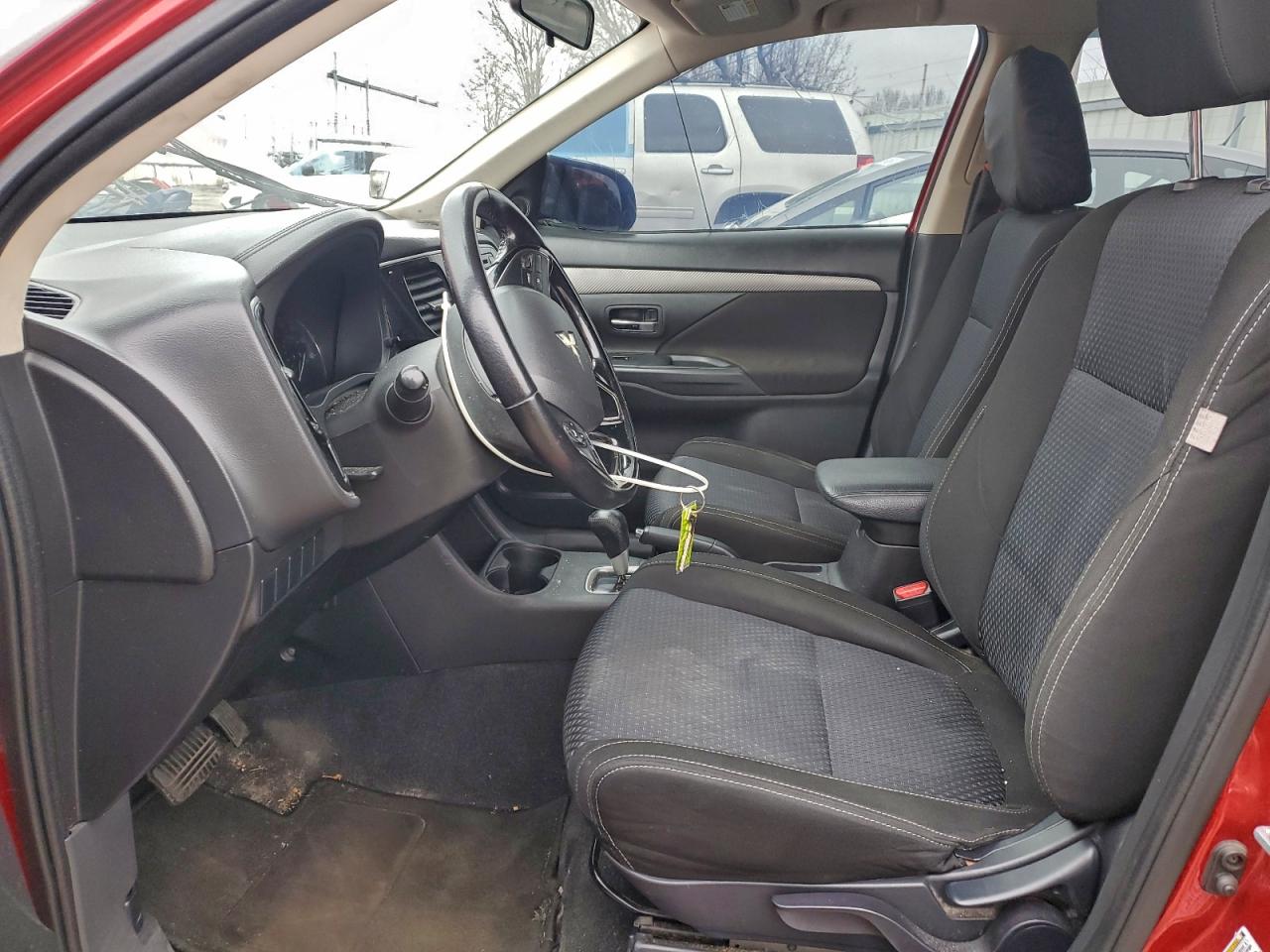 2016 MITSUBISHI OUTLANDER SE photo 7