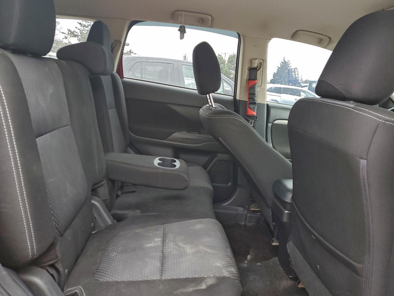 2016 MITSUBISHI OUTLANDER SE photo 11