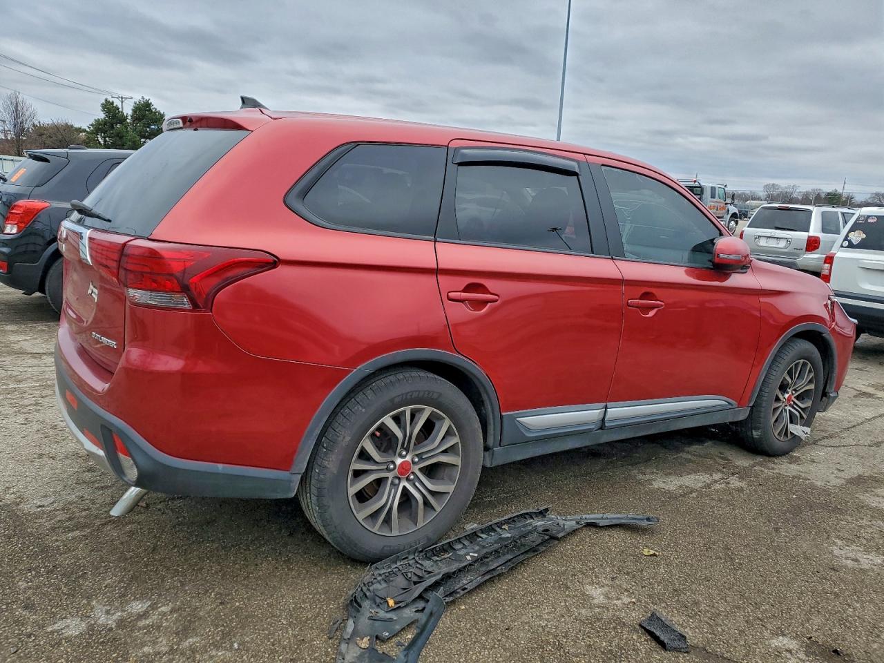 2016 MITSUBISHI OUTLANDER SE photo 3