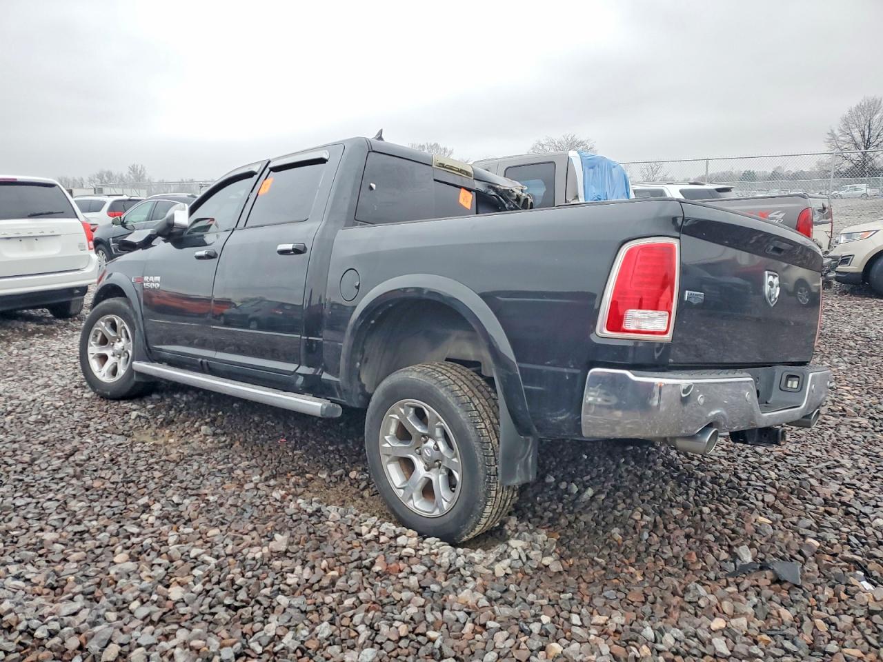 2015 RAM 1500 LARAMIE photo 2
