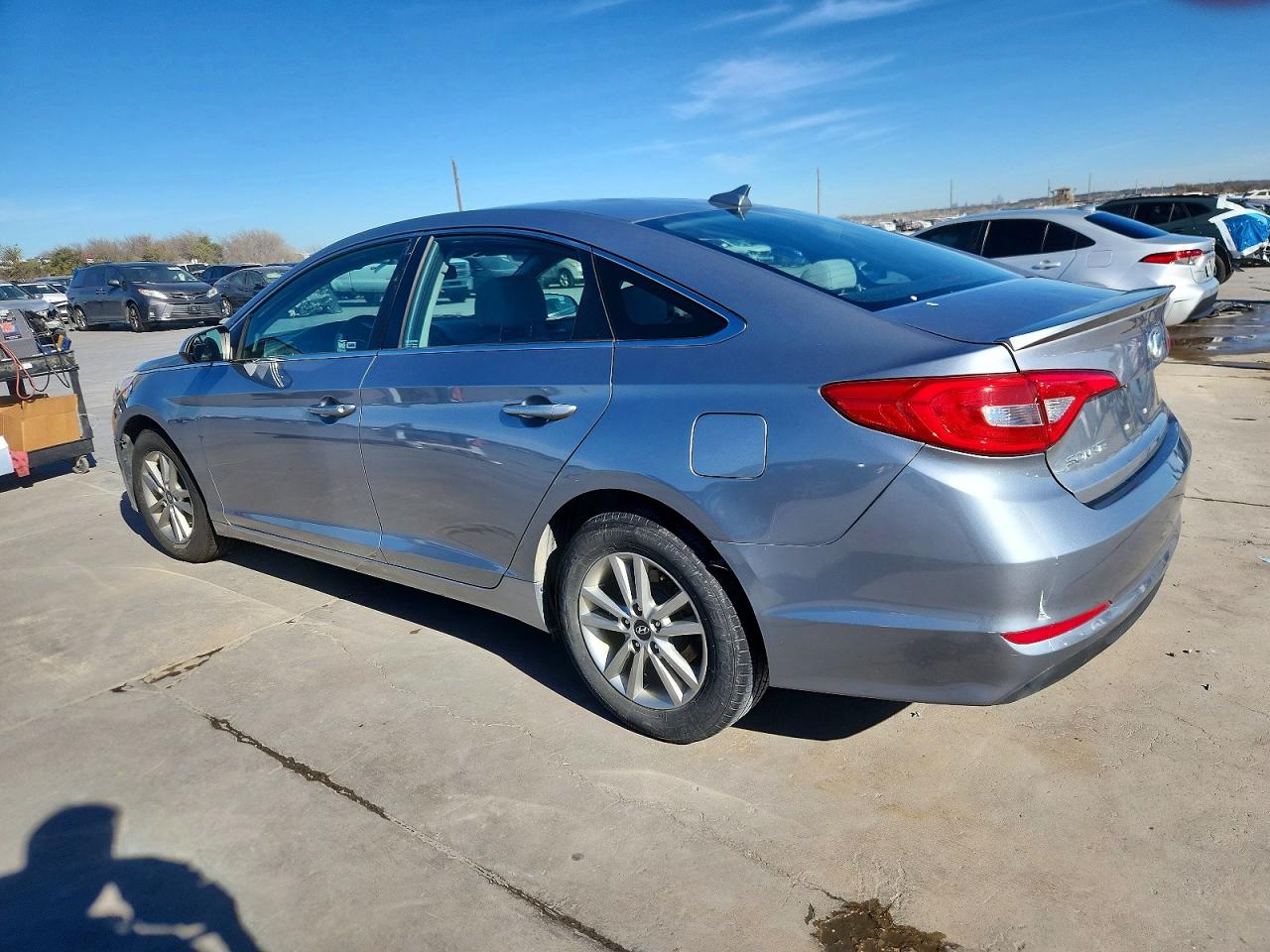 2015 HYUNDAI SONATA SE photo 2