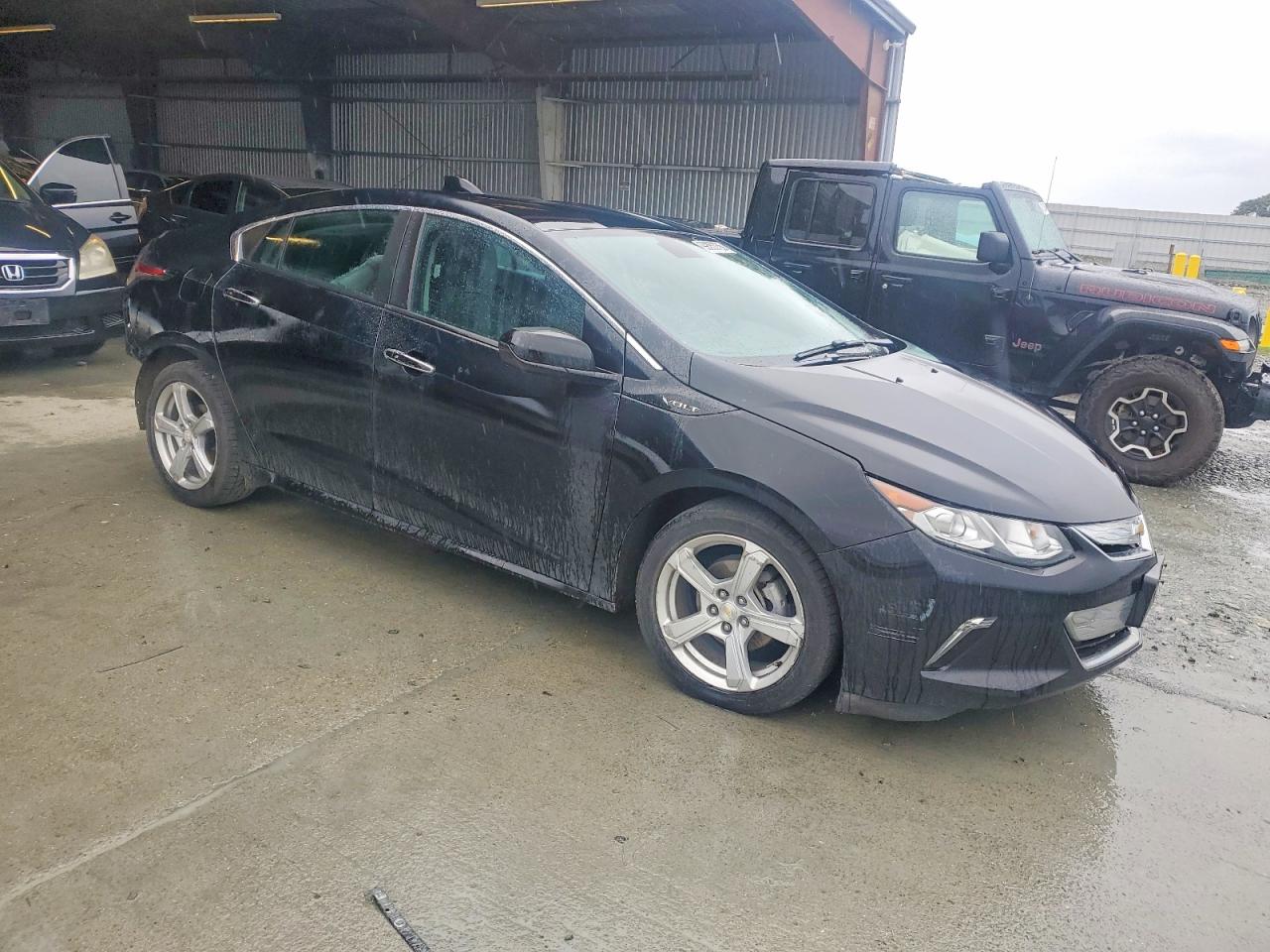 2017 CHEVROLET VOLT LT photo 4