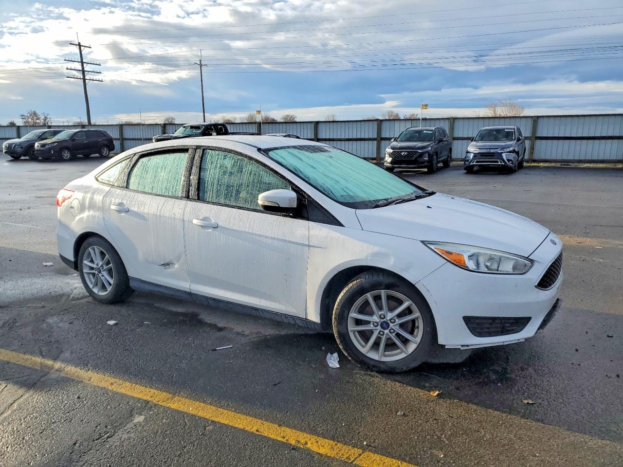 2015 FORD FOCUS SE photo 4