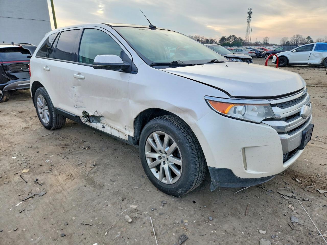 2013 FORD EDGE SEL photo 4