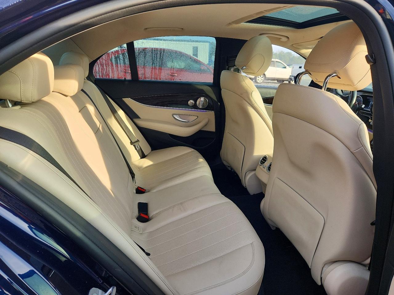 2017 MERCEDES-BENZ E 300 photo 10