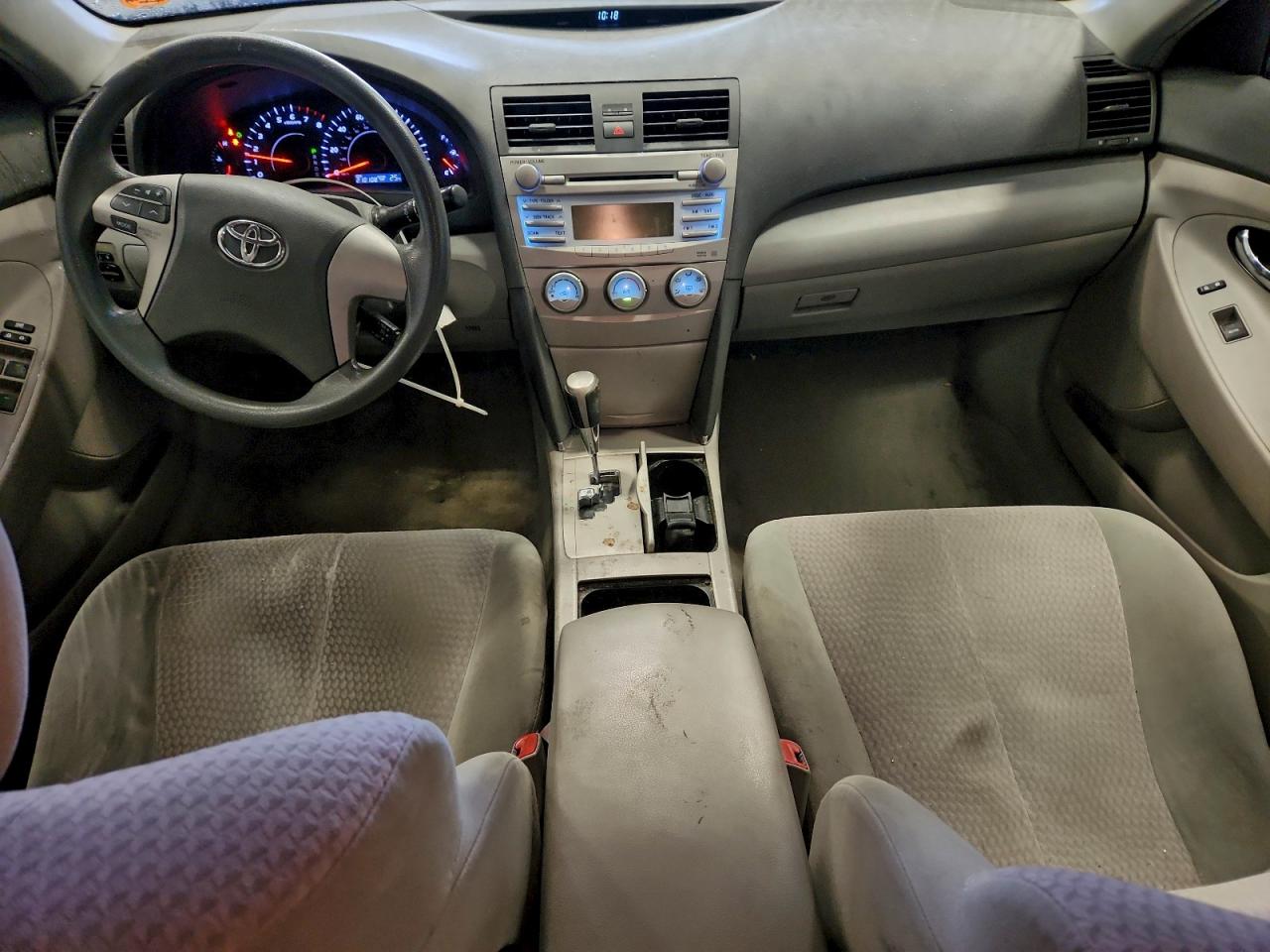 2010 TOYOTA CAMRY BASE photo 8