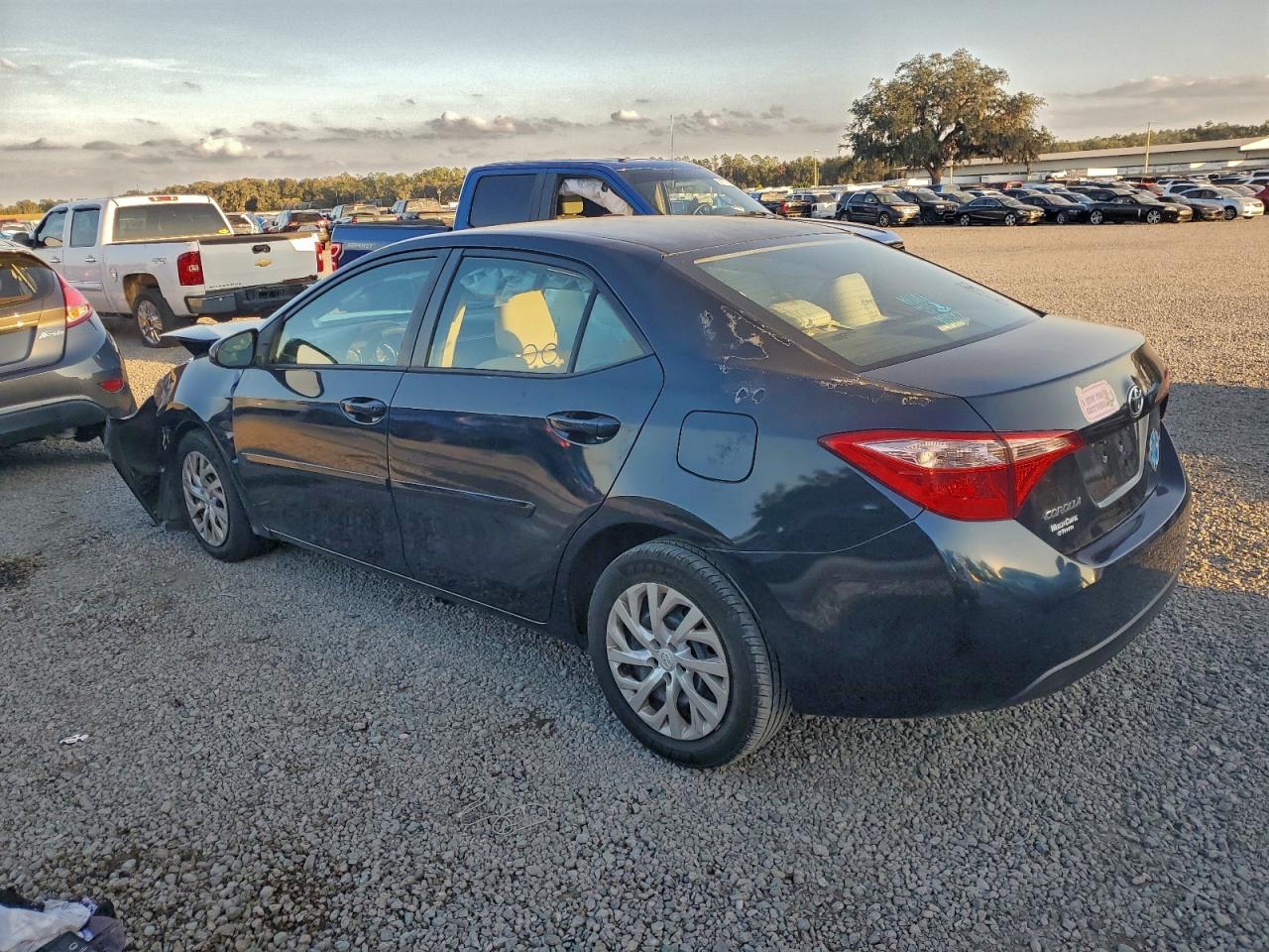 2017 TOYOTA COROLLA L photo 2
