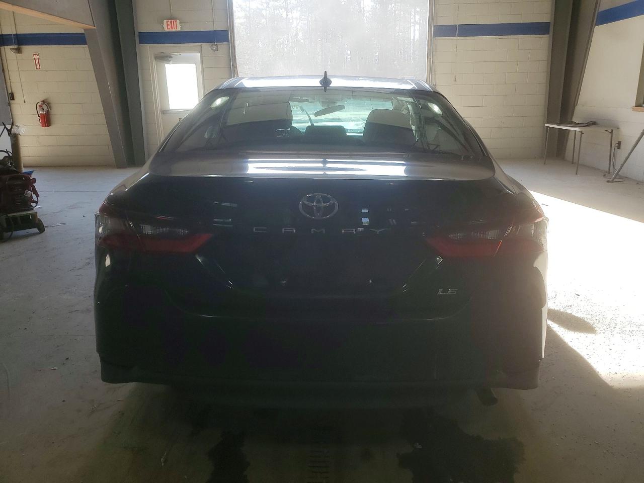 2022 TOYOTA CAMRY LE photo 6