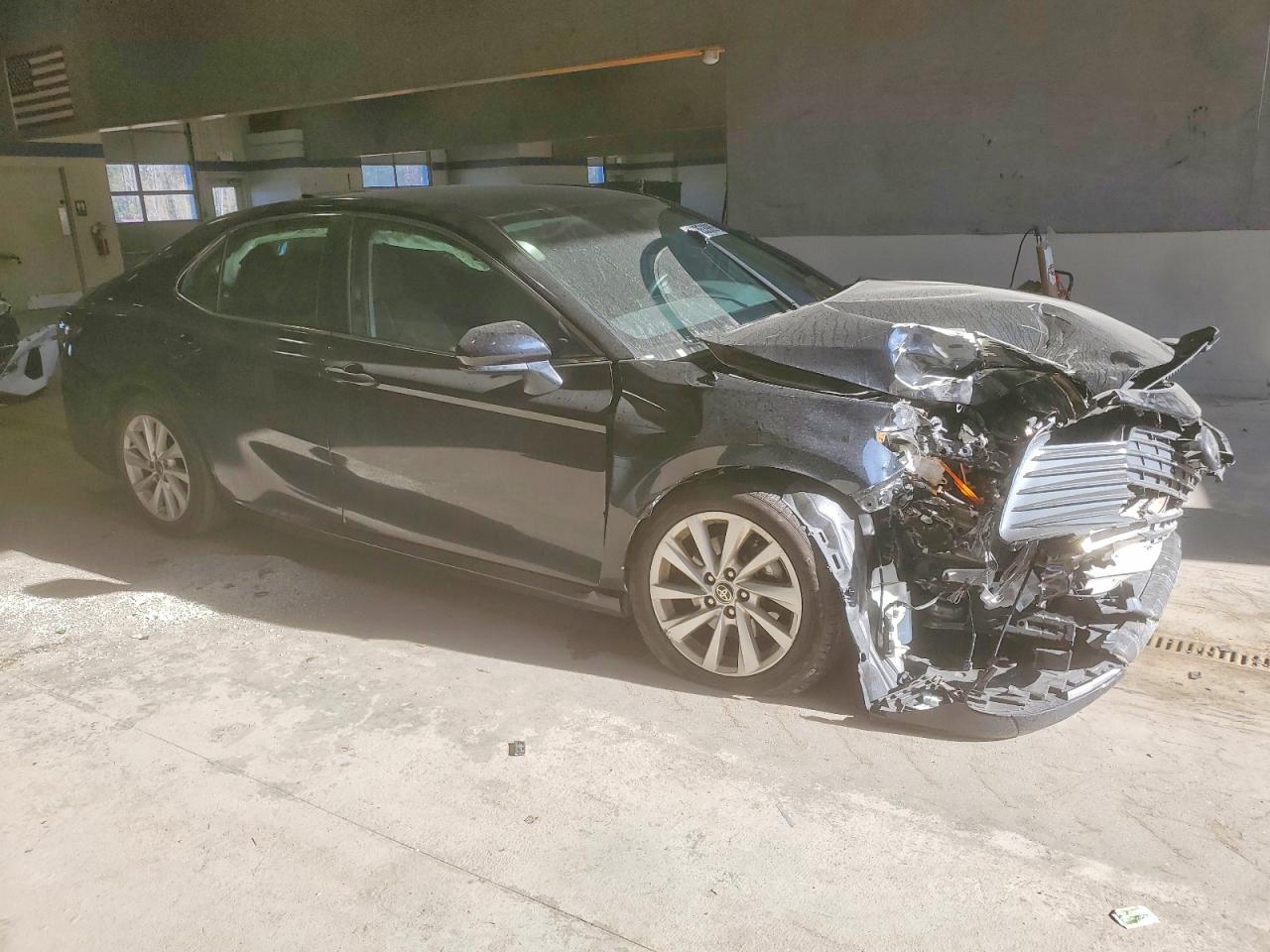 2022 TOYOTA CAMRY LE photo 4