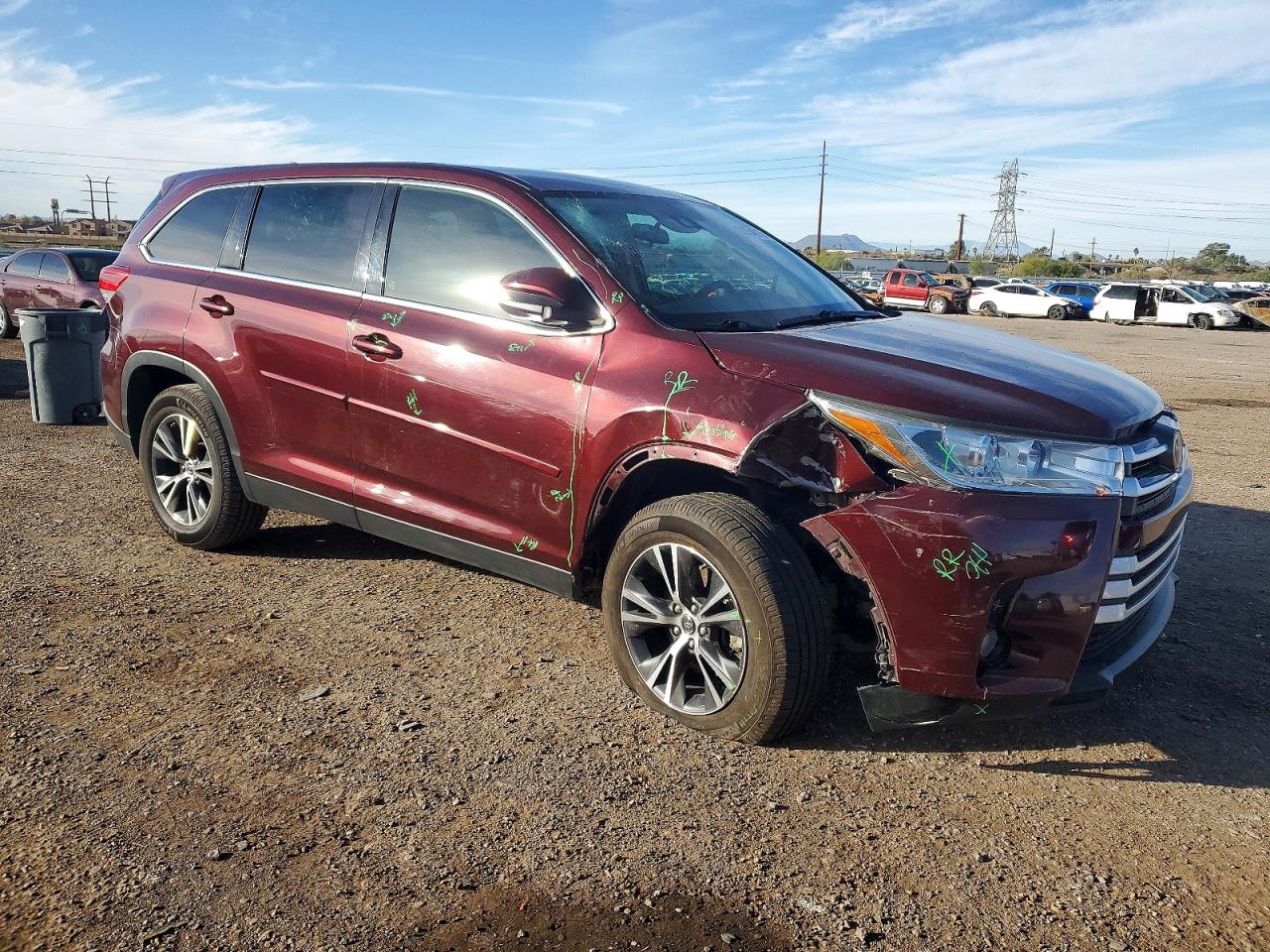 2019 TOYOTA HIGHLANDER LE photo 4
