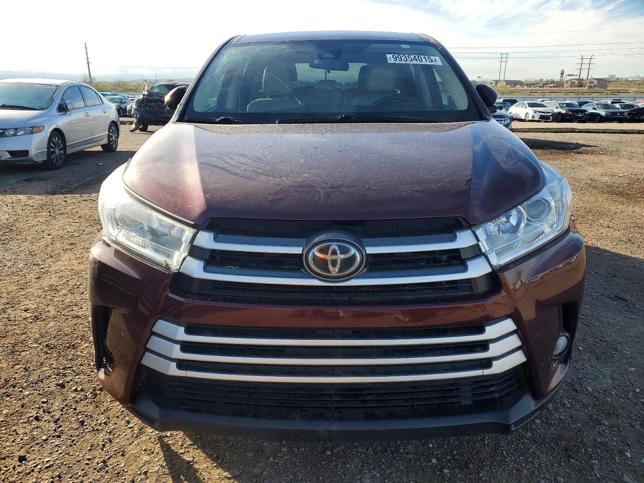 2019 TOYOTA HIGHLANDER LE photo 5