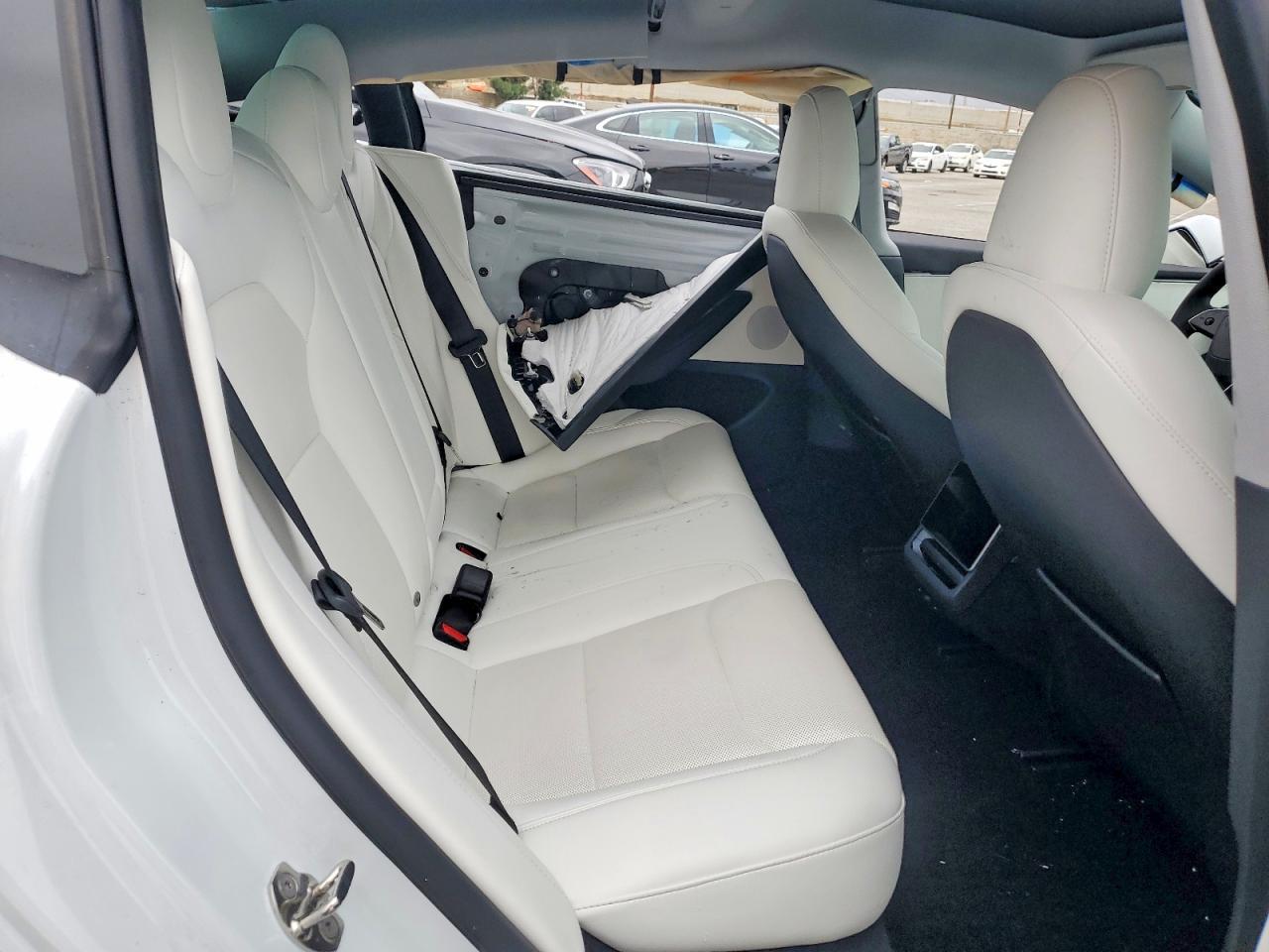 2024 TESLA MODEL 3 photo 37