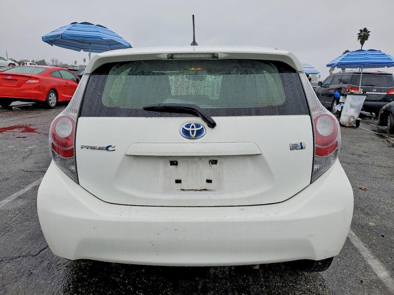 2013 TOYOTA PRIUS C photo 6