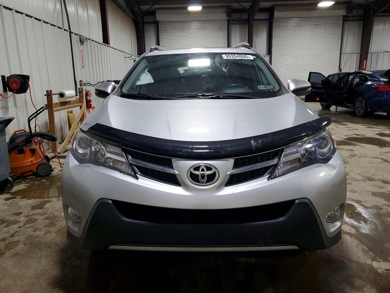 2015 TOYOTA RAV4 LIMITED photo 5