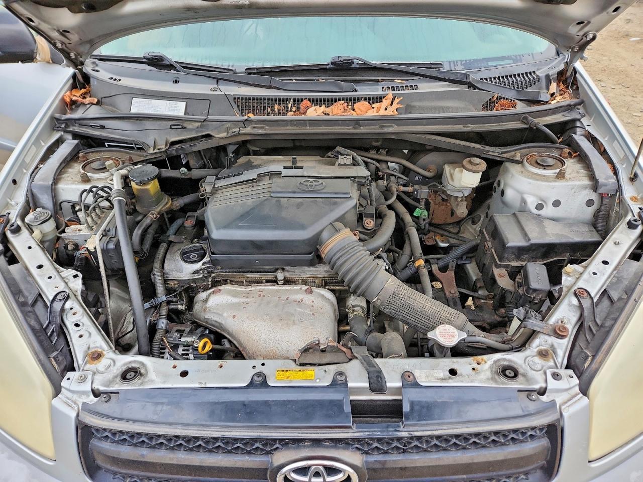 2004 TOYOTA RAV4 photo 12
