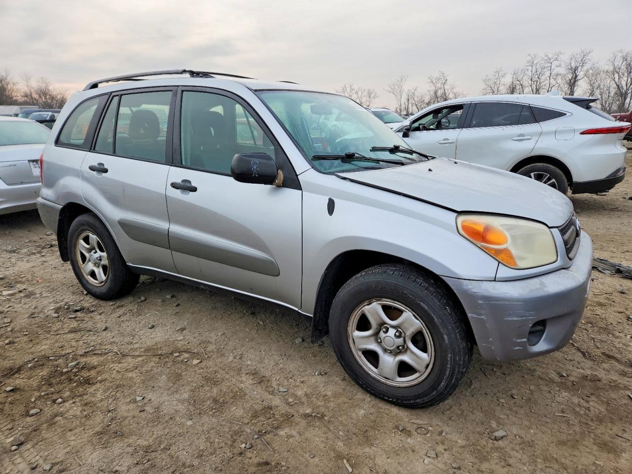 2004 TOYOTA RAV4 photo 4