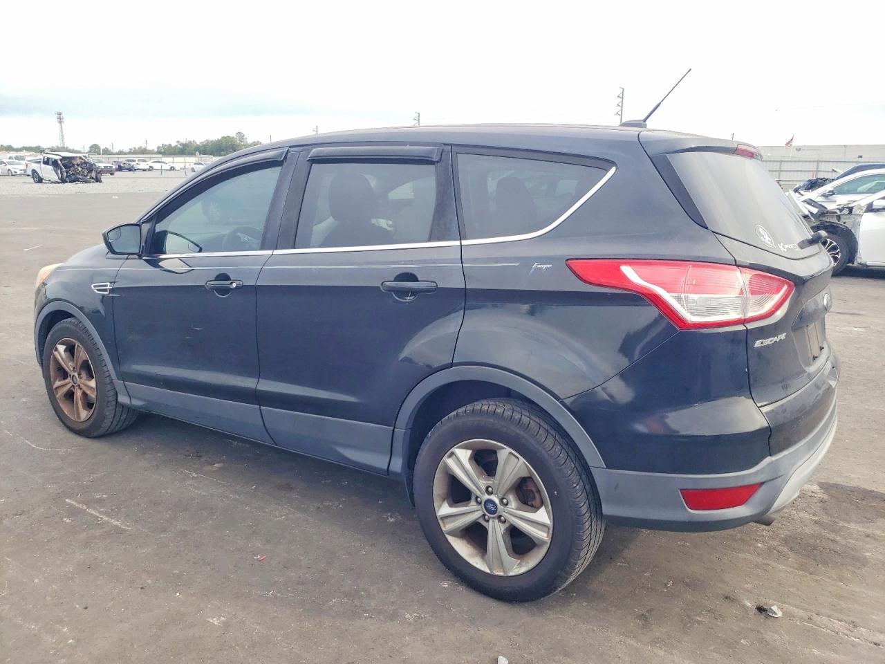 2015 FORD ESCAPE SE photo 2