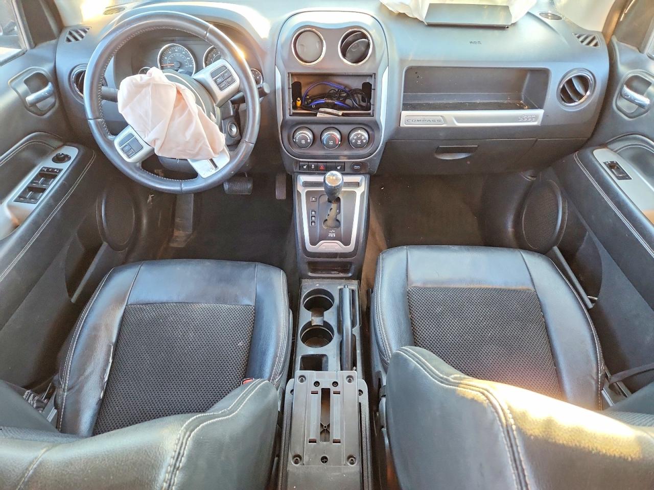 2017 JEEP COMPASS LATITUDE photo 8