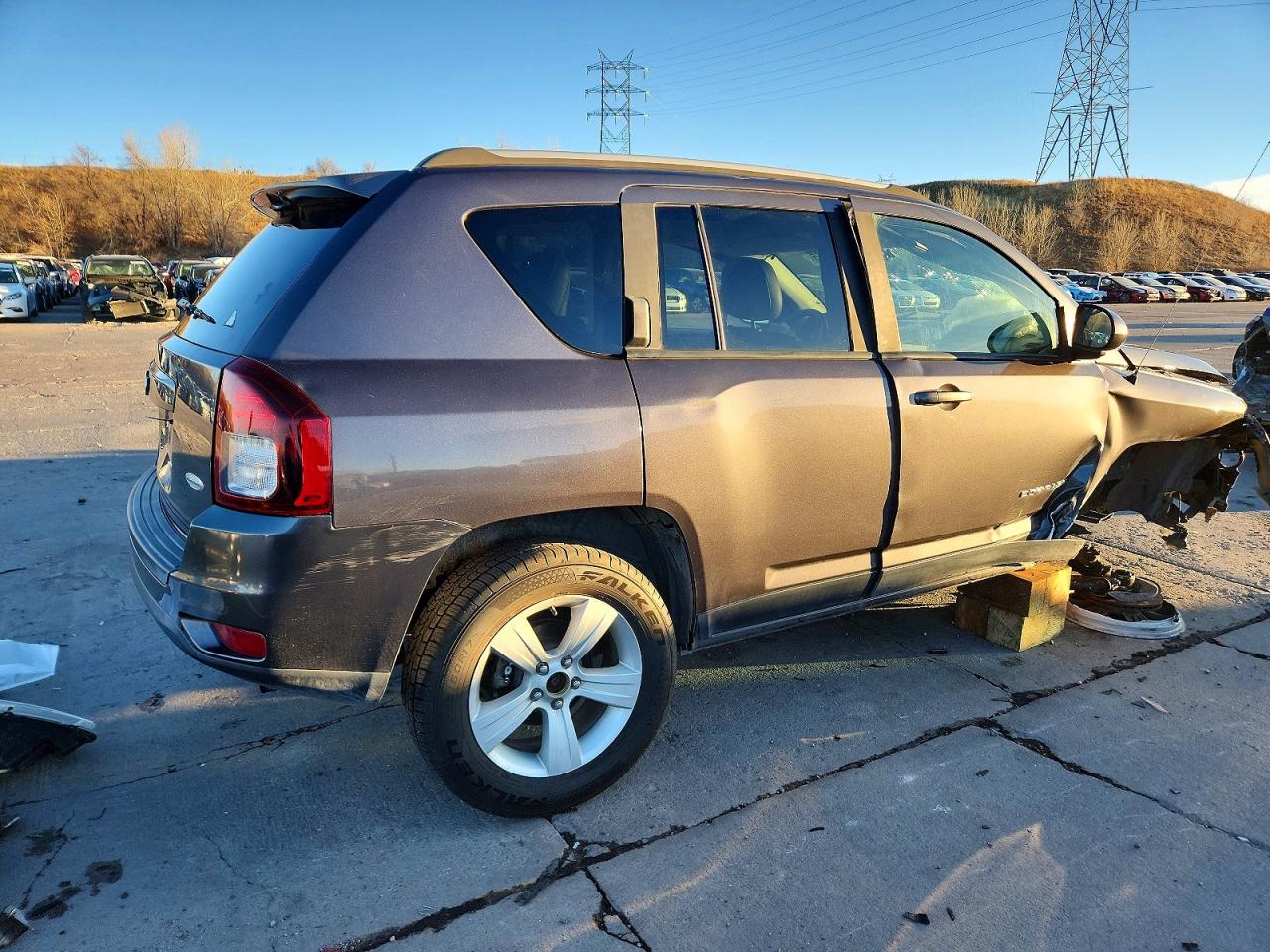 2017 JEEP COMPASS LATITUDE photo 3
