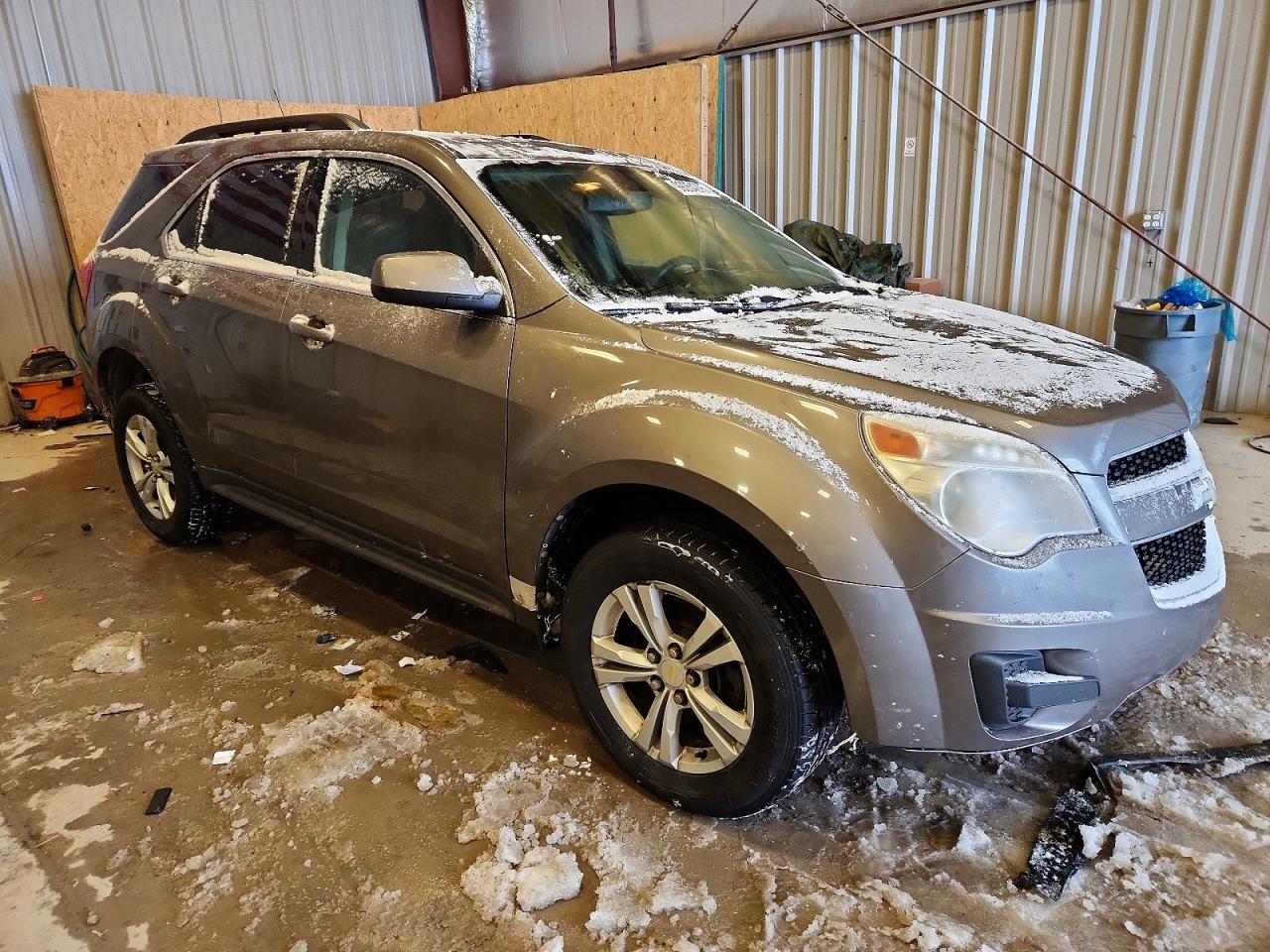 2010 CHEVROLET EQUINOX LT photo 4