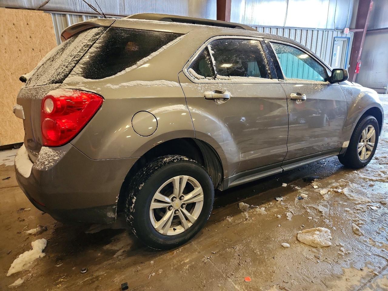 2010 CHEVROLET EQUINOX LT photo 3