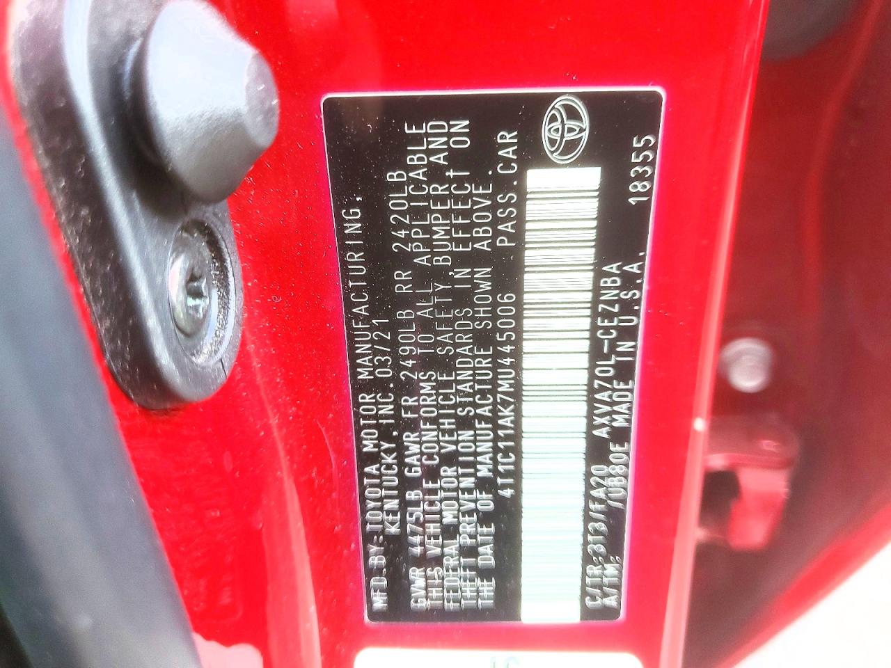 2021 TOYOTA CAMRY LE photo 13