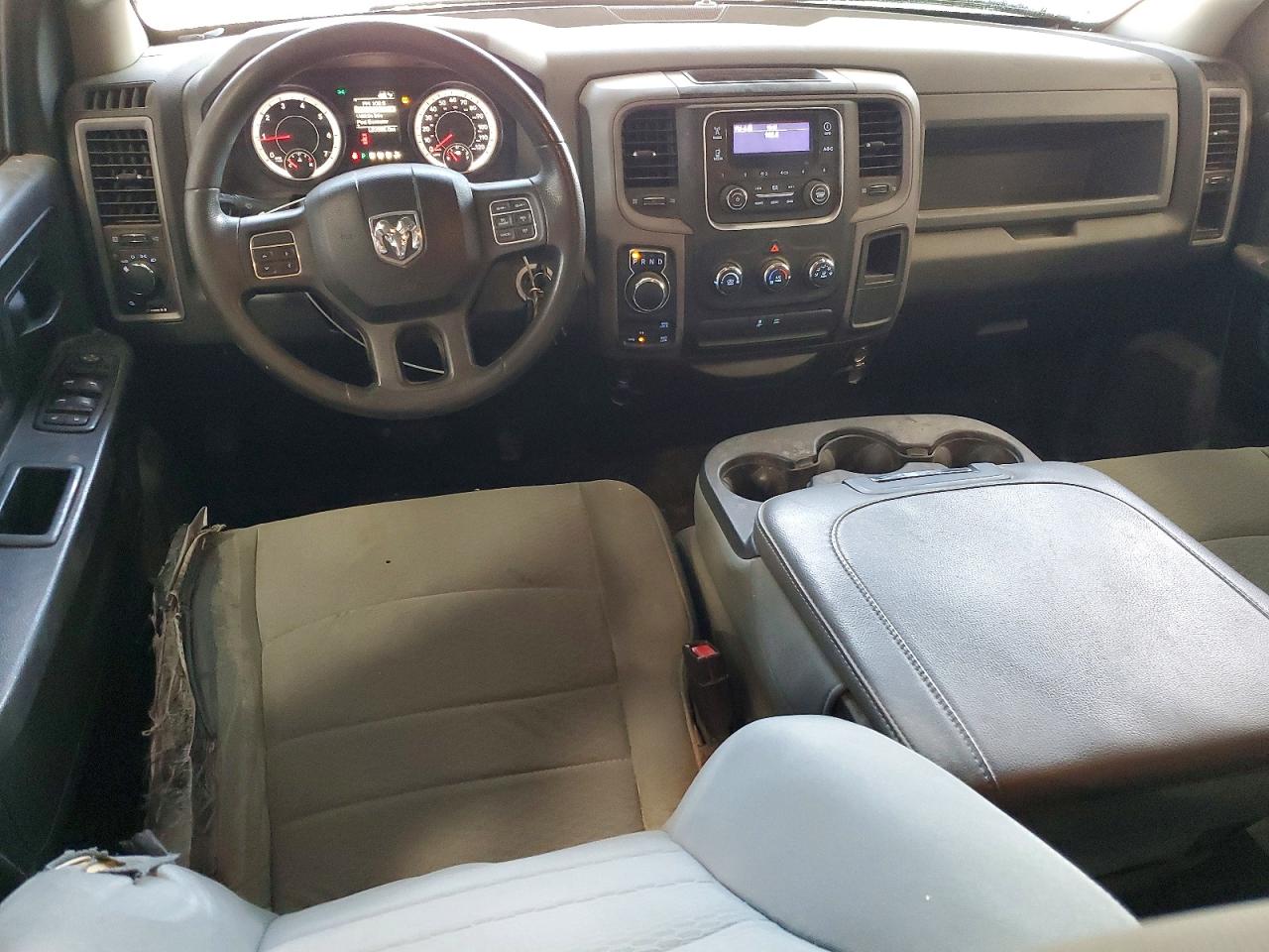 2014 RAM 1500 ST photo 8