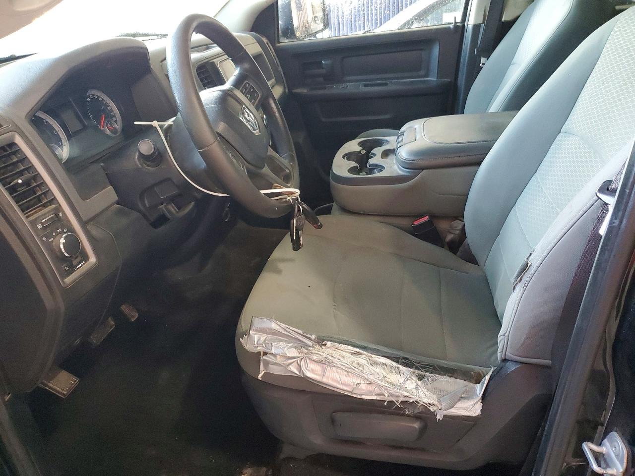 2014 RAM 1500 ST photo 7