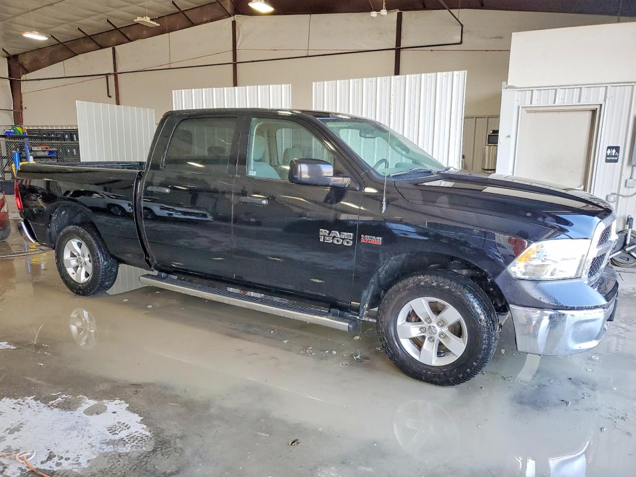 2014 RAM 1500 ST photo 4