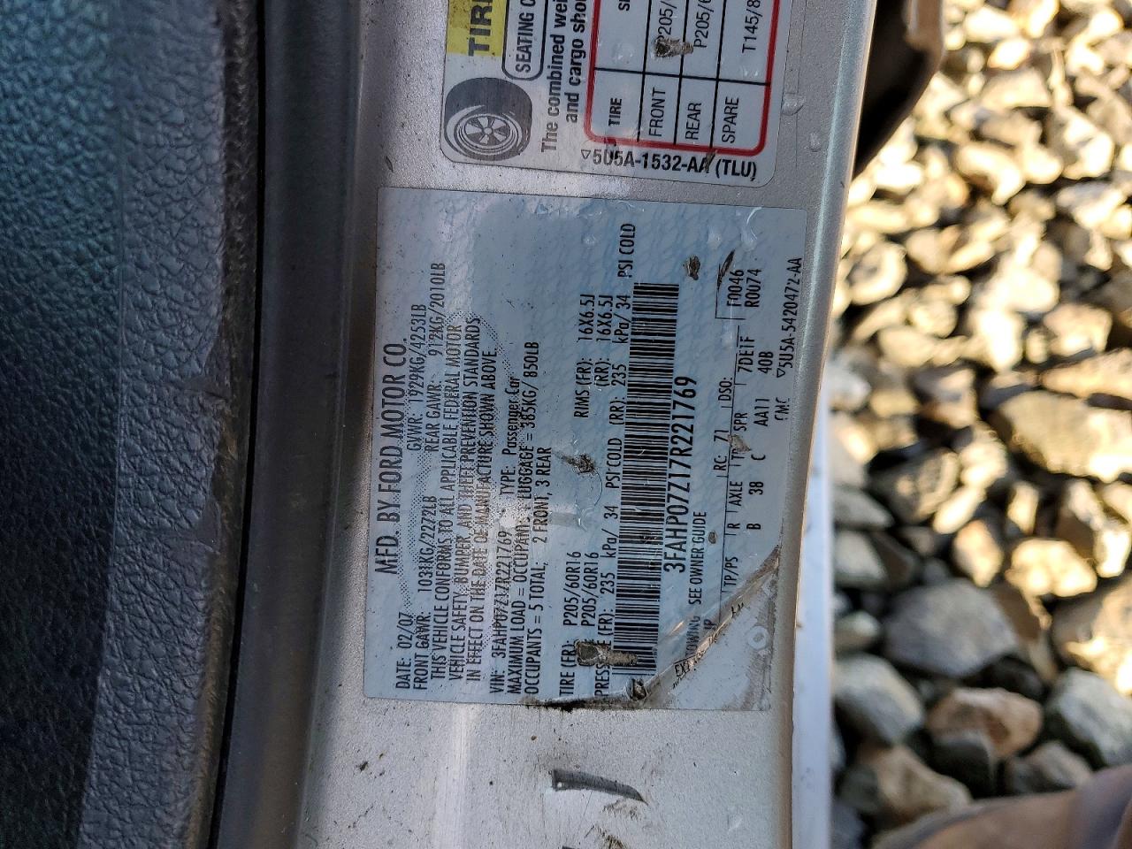 2007 FORD FUSION SE photo 12