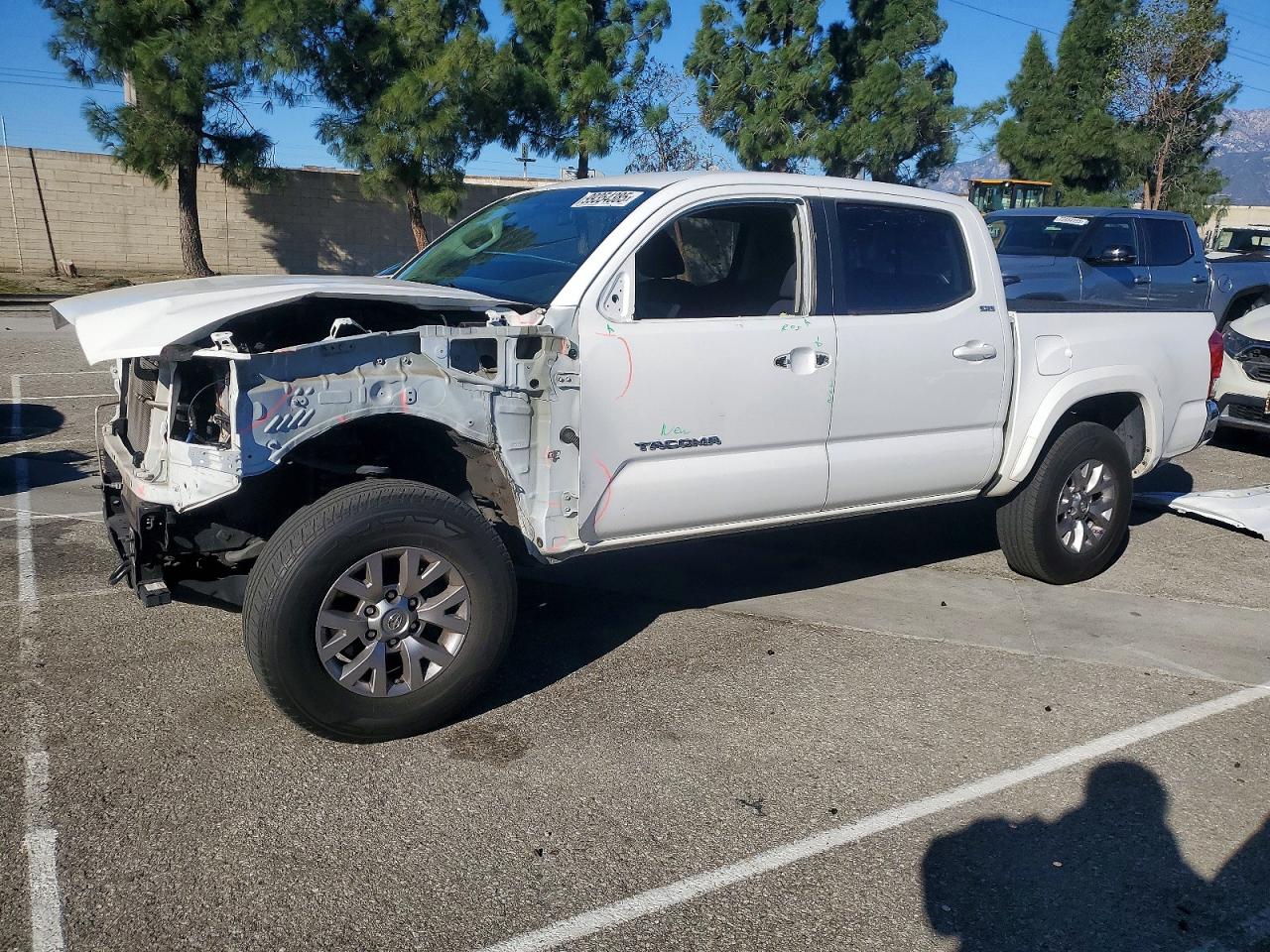 2017 TOYOTA TACOMA